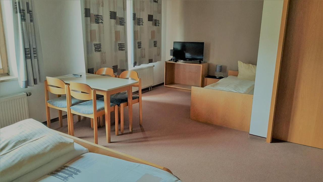 Landgasthof Schwarz Windsbach Exterior foto
