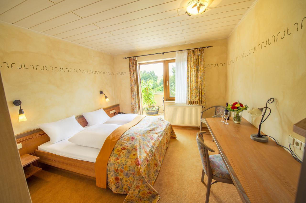 Landgasthof Schwarz Windsbach Exterior foto