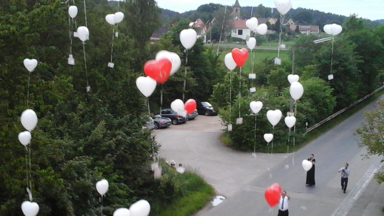Landgasthof Schwarz Windsbach Exterior foto